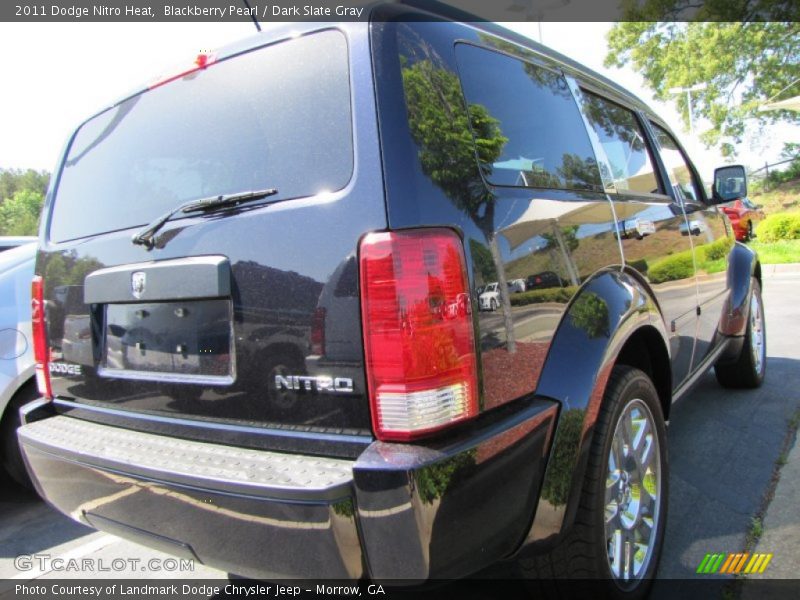 Blackberry Pearl / Dark Slate Gray 2011 Dodge Nitro Heat