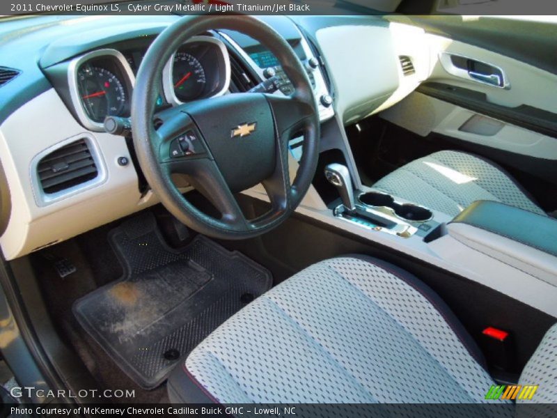 Cyber Gray Metallic / Light Titanium/Jet Black 2011 Chevrolet Equinox LS
