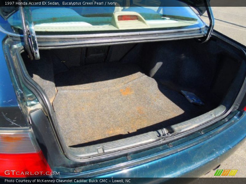 Eucalyptus Green Pearl / Ivory 1997 Honda Accord EX Sedan