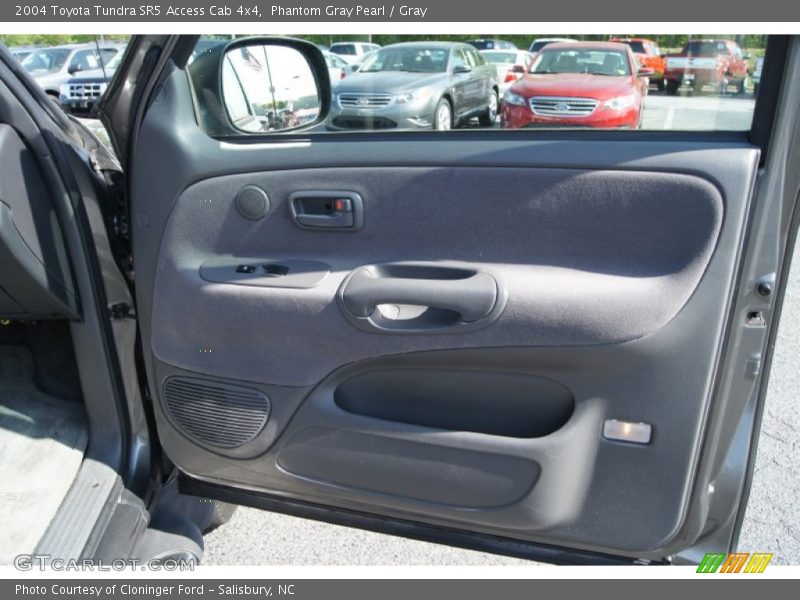 Phantom Gray Pearl / Gray 2004 Toyota Tundra SR5 Access Cab 4x4