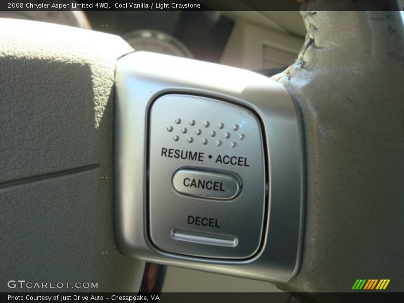Cool Vanilla / Light Graystone 2008 Chrysler Aspen Limited 4WD