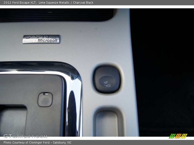 Lime Squeeze Metallic / Charcoal Black 2012 Ford Escape XLT