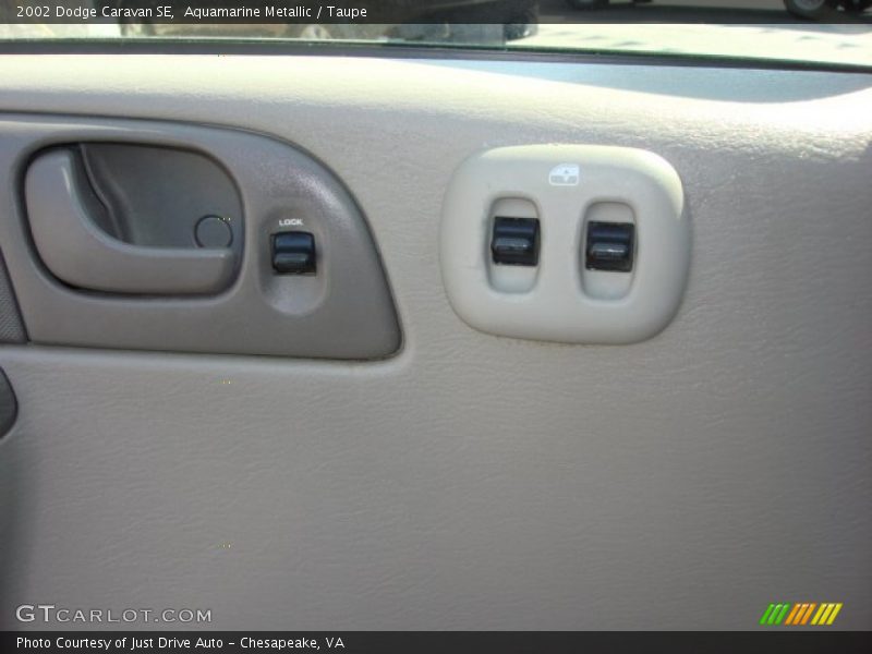 Aquamarine Metallic / Taupe 2002 Dodge Caravan SE