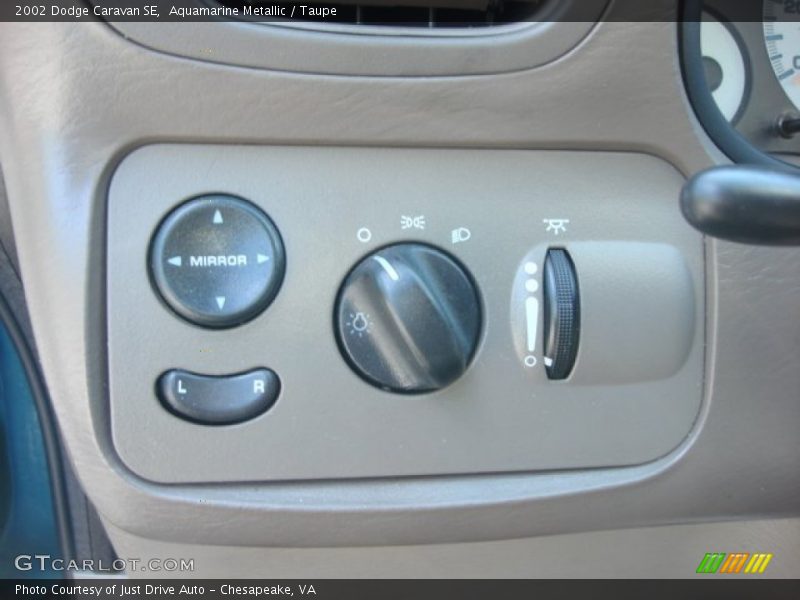 Aquamarine Metallic / Taupe 2002 Dodge Caravan SE