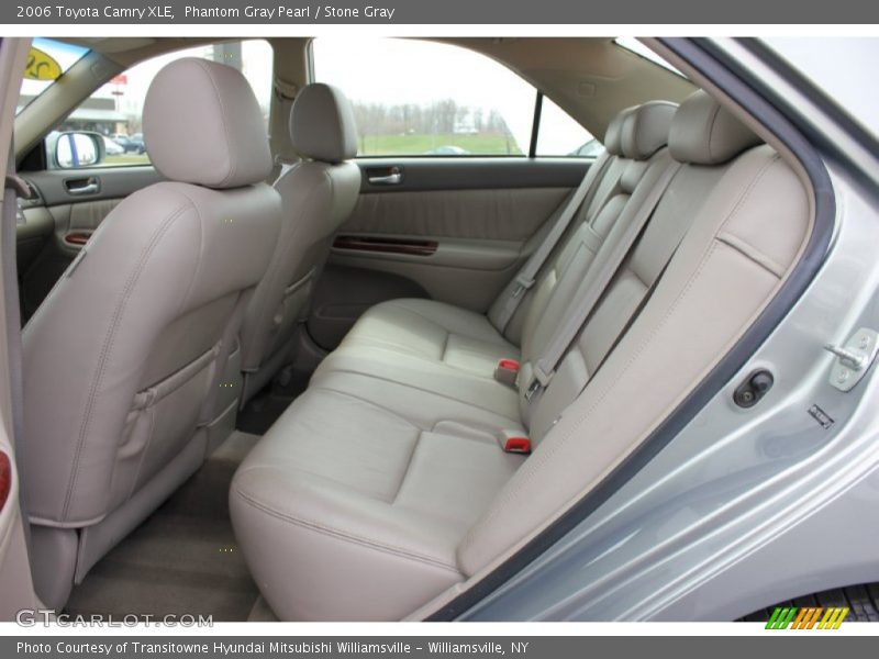 Phantom Gray Pearl / Stone Gray 2006 Toyota Camry XLE