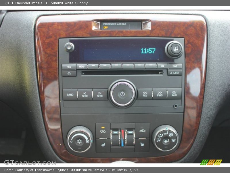 Summit White / Ebony 2011 Chevrolet Impala LT