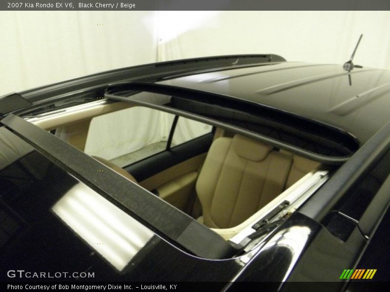 Black Cherry / Beige 2007 Kia Rondo EX V6