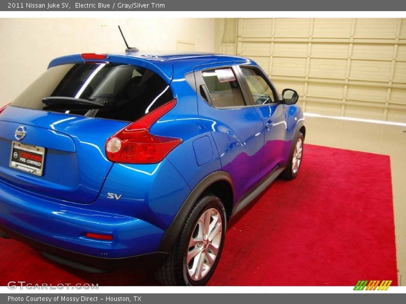 Electric Blue / Gray/Silver Trim 2011 Nissan Juke SV