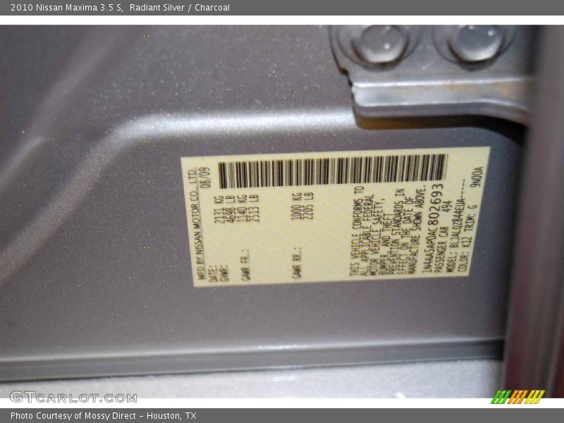 Radiant Silver / Charcoal 2010 Nissan Maxima 3.5 S