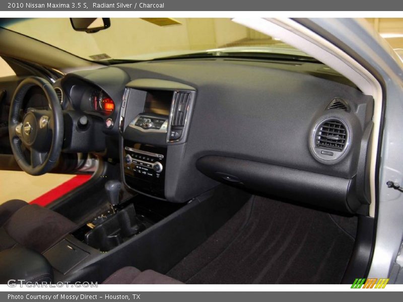Radiant Silver / Charcoal 2010 Nissan Maxima 3.5 S