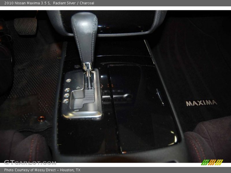 Radiant Silver / Charcoal 2010 Nissan Maxima 3.5 S