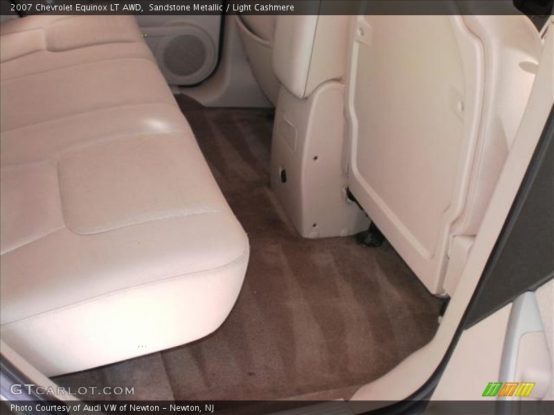 Sandstone Metallic / Light Cashmere 2007 Chevrolet Equinox LT AWD