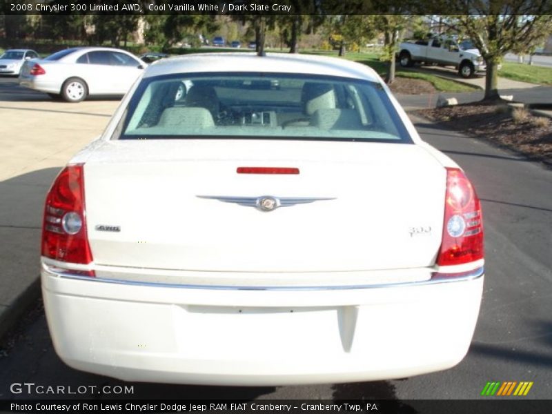 Cool Vanilla White / Dark Slate Gray 2008 Chrysler 300 Limited AWD