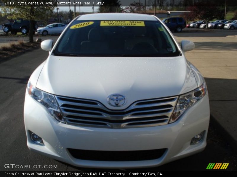Blizzard White Pearl / Gray 2010 Toyota Venza V6 AWD