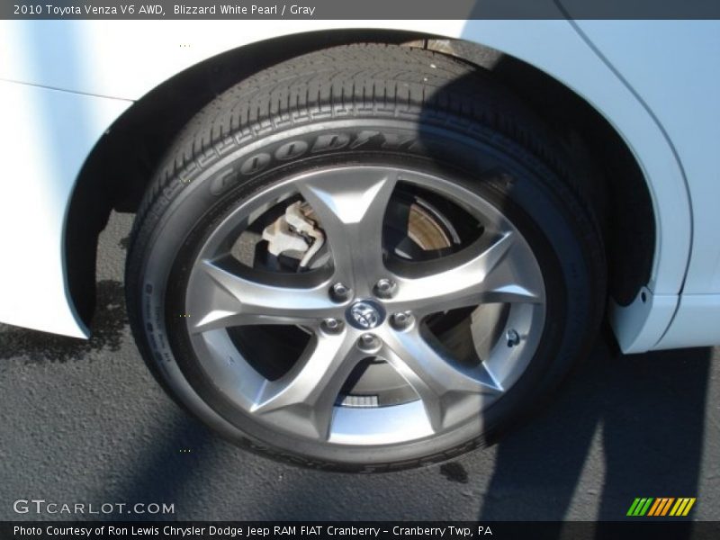 Blizzard White Pearl / Gray 2010 Toyota Venza V6 AWD