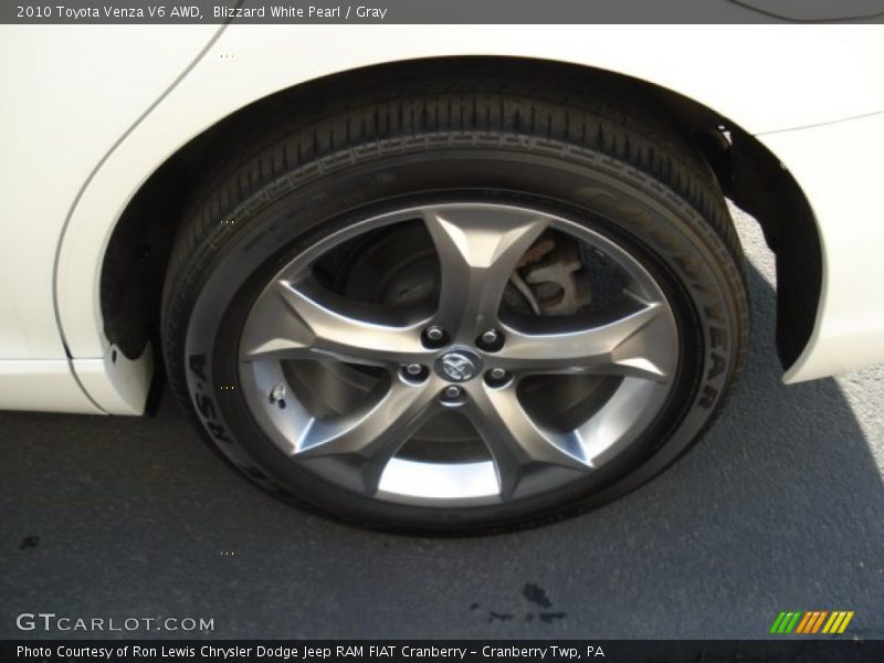 Blizzard White Pearl / Gray 2010 Toyota Venza V6 AWD