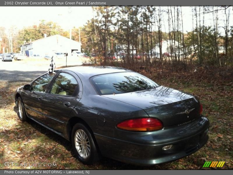 Onyx Green Pearl / Sandstone 2002 Chrysler Concorde LXi