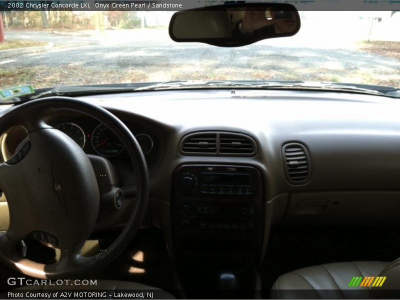 Onyx Green Pearl / Sandstone 2002 Chrysler Concorde LXi