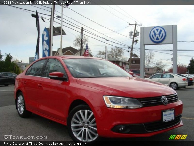 Tornado Red / Titan Black 2011 Volkswagen Jetta SEL Sedan
