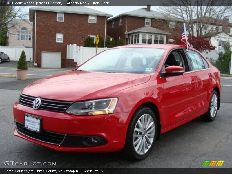 Tornado Red / Titan Black 2011 Volkswagen Jetta SEL Sedan