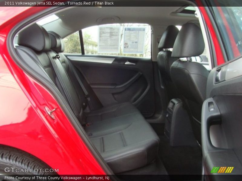 Tornado Red / Titan Black 2011 Volkswagen Jetta SEL Sedan