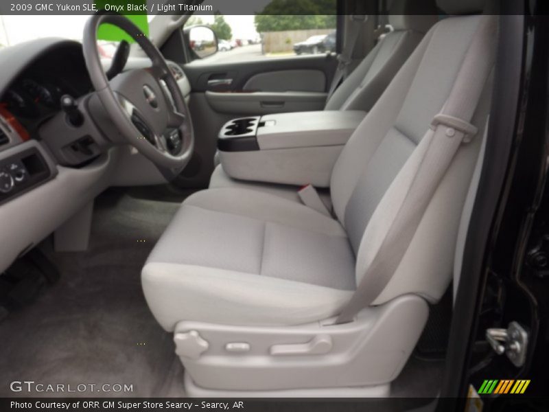 Onyx Black / Light Titanium 2009 GMC Yukon SLE