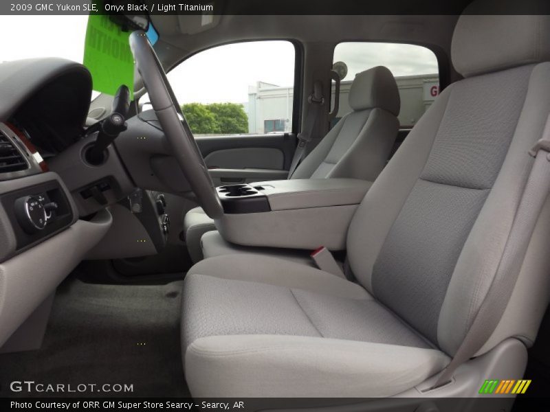 Onyx Black / Light Titanium 2009 GMC Yukon SLE