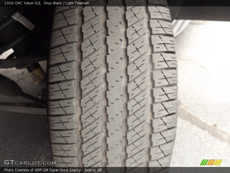 Onyx Black / Light Titanium 2009 GMC Yukon SLE