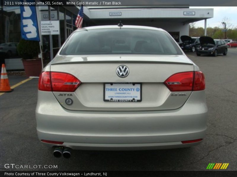 White Gold Metallic / Titan Black 2011 Volkswagen Jetta SEL Sedan