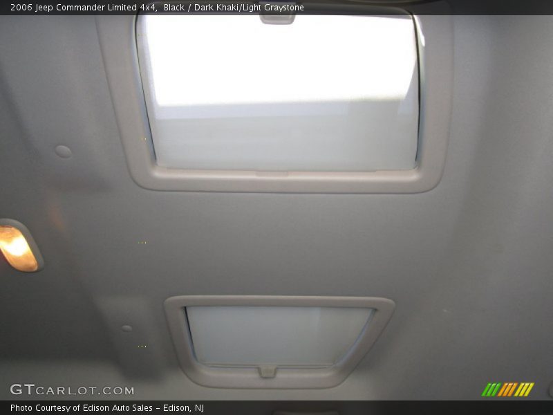 Black / Dark Khaki/Light Graystone 2006 Jeep Commander Limited 4x4