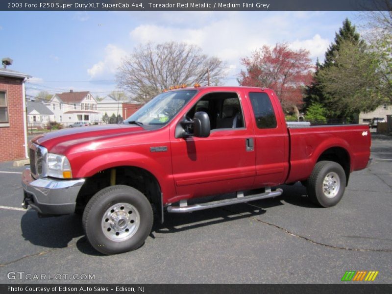 Toreador Red Metallic / Medium Flint Grey 2003 Ford F250 Super Duty XLT SuperCab 4x4