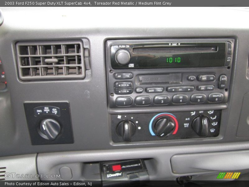 Toreador Red Metallic / Medium Flint Grey 2003 Ford F250 Super Duty XLT SuperCab 4x4