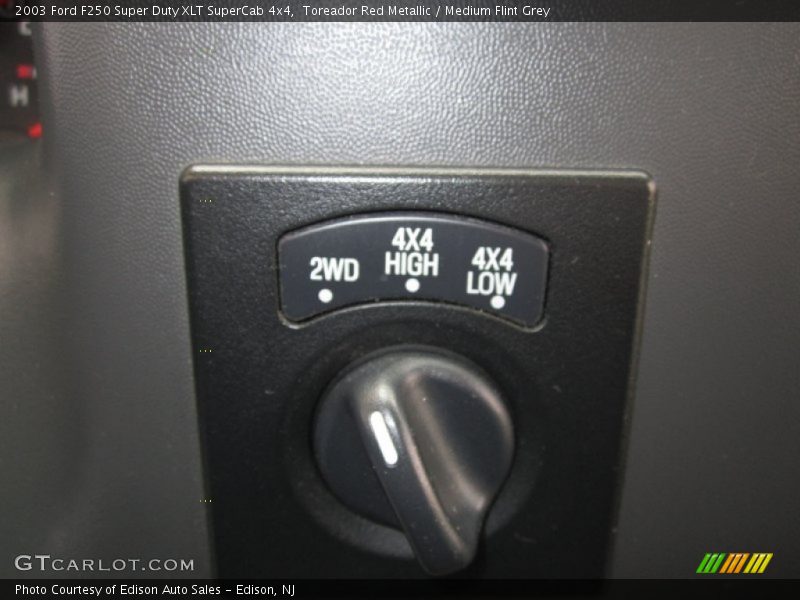 Toreador Red Metallic / Medium Flint Grey 2003 Ford F250 Super Duty XLT SuperCab 4x4