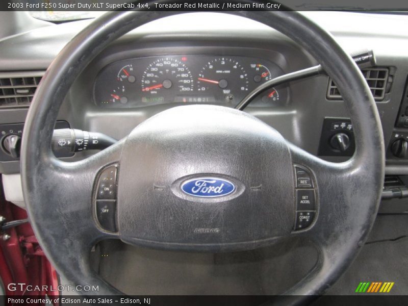 Toreador Red Metallic / Medium Flint Grey 2003 Ford F250 Super Duty XLT SuperCab 4x4