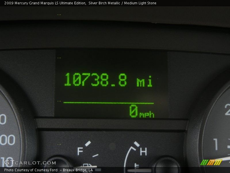 Silver Birch Metallic / Medium Light Stone 2009 Mercury Grand Marquis LS Ultimate Edition