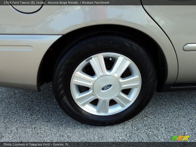  2004 Taurus SEL Sedan Wheel