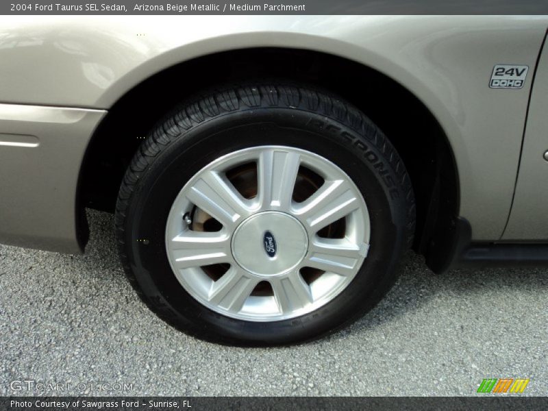  2004 Taurus SEL Sedan Wheel