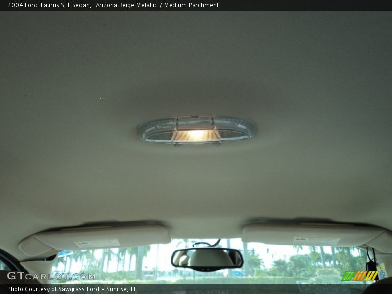 Arizona Beige Metallic / Medium Parchment 2004 Ford Taurus SEL Sedan