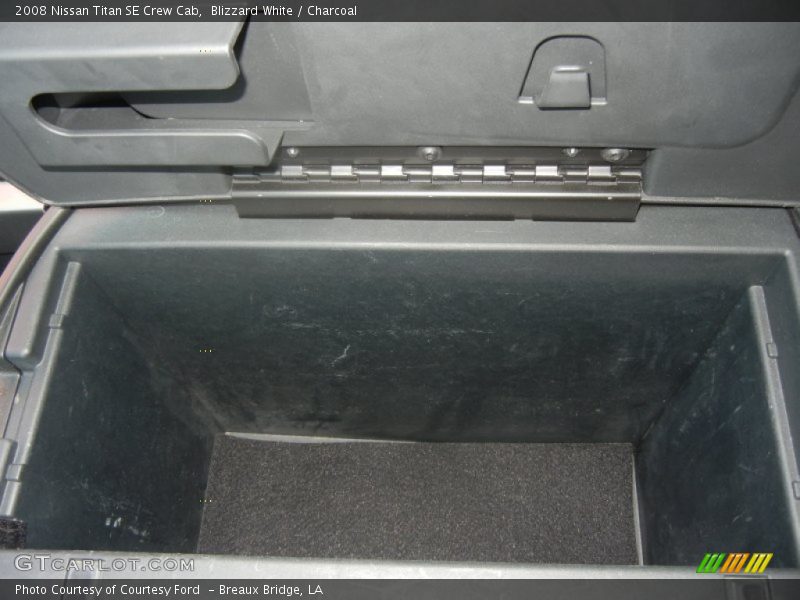 Blizzard White / Charcoal 2008 Nissan Titan SE Crew Cab