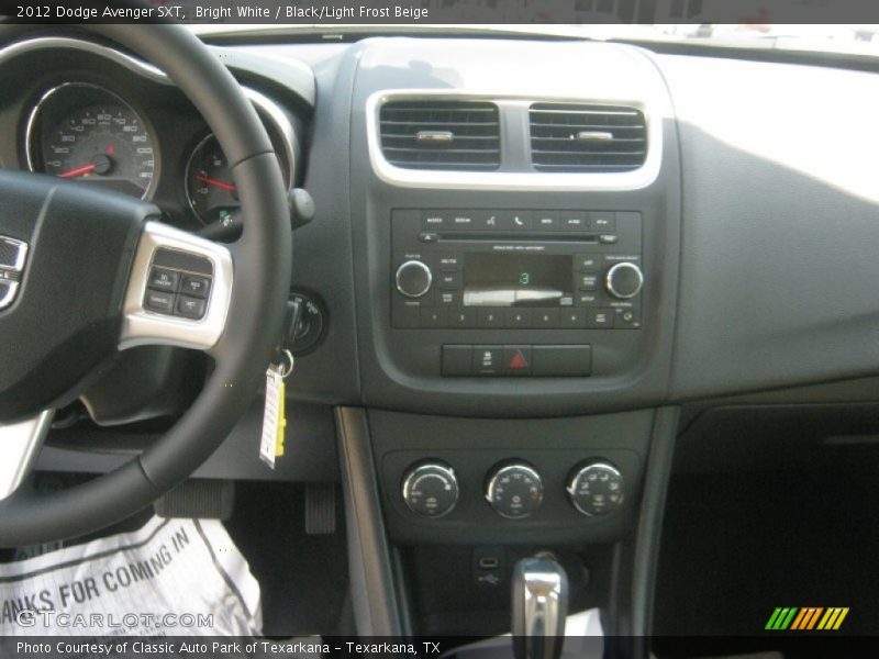 Bright White / Black/Light Frost Beige 2012 Dodge Avenger SXT