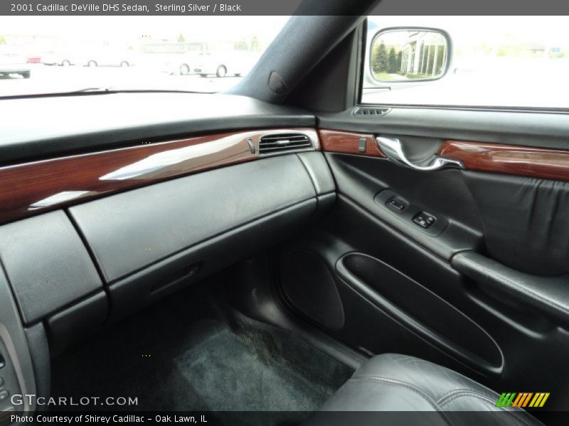 Sterling Silver / Black 2001 Cadillac DeVille DHS Sedan