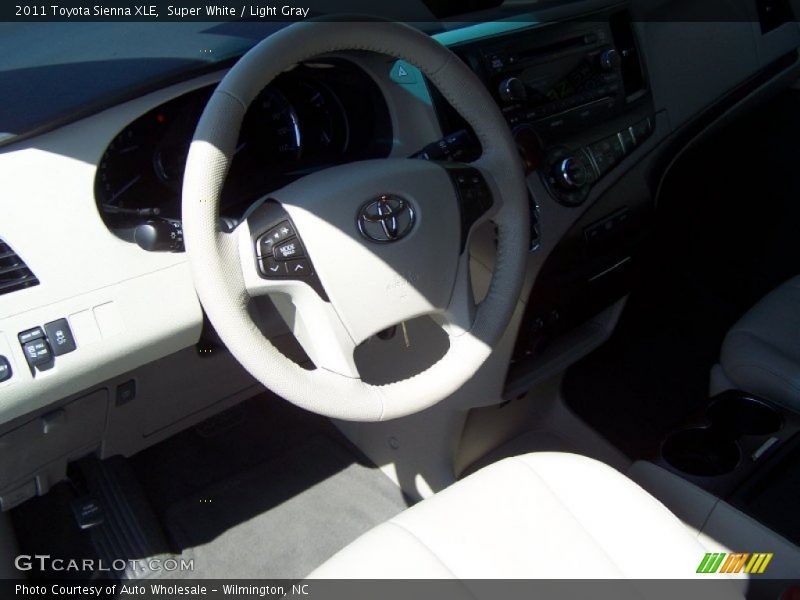 Super White / Light Gray 2011 Toyota Sienna XLE