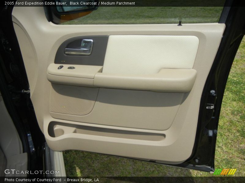 Black Clearcoat / Medium Parchment 2005 Ford Expedition Eddie Bauer