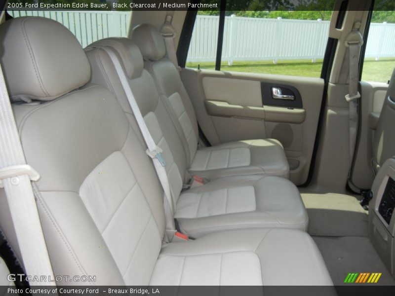 Black Clearcoat / Medium Parchment 2005 Ford Expedition Eddie Bauer