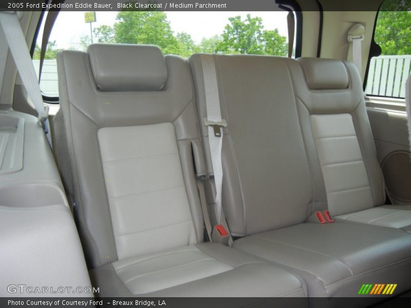 Black Clearcoat / Medium Parchment 2005 Ford Expedition Eddie Bauer