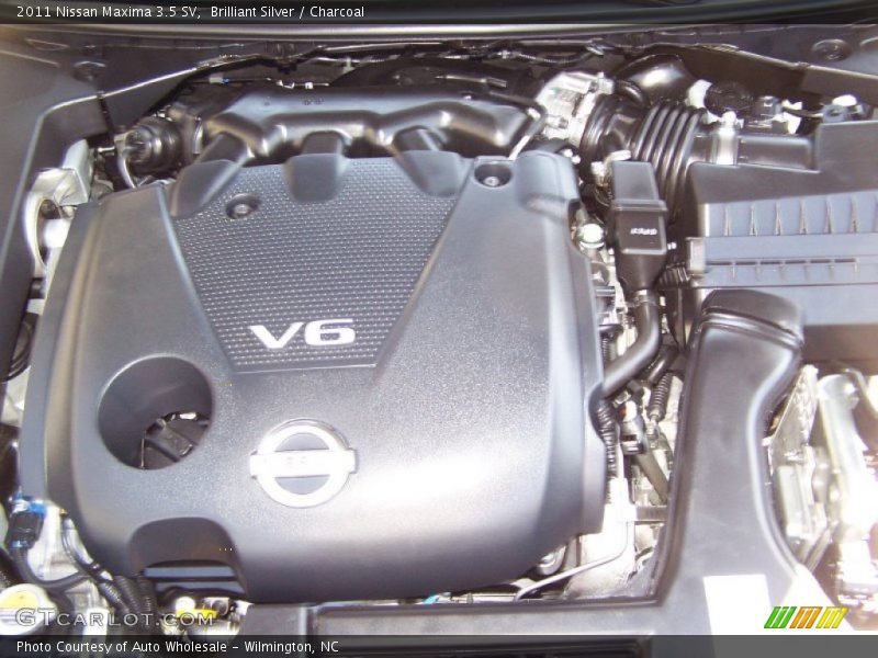 Brilliant Silver / Charcoal 2011 Nissan Maxima 3.5 SV