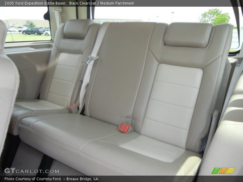 Black Clearcoat / Medium Parchment 2005 Ford Expedition Eddie Bauer