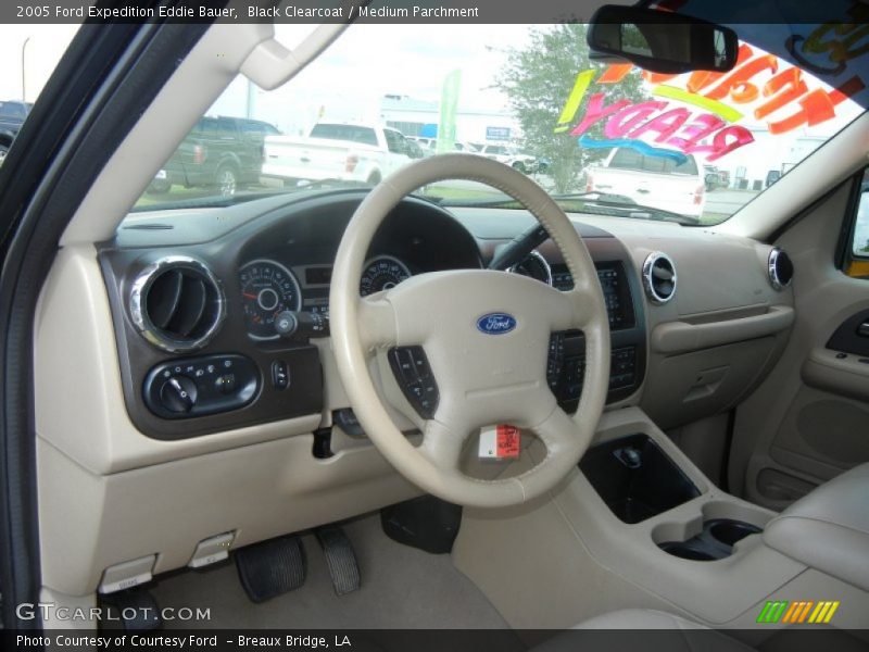 Black Clearcoat / Medium Parchment 2005 Ford Expedition Eddie Bauer