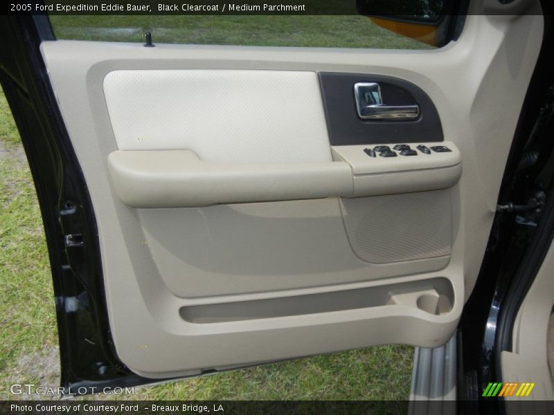 Black Clearcoat / Medium Parchment 2005 Ford Expedition Eddie Bauer