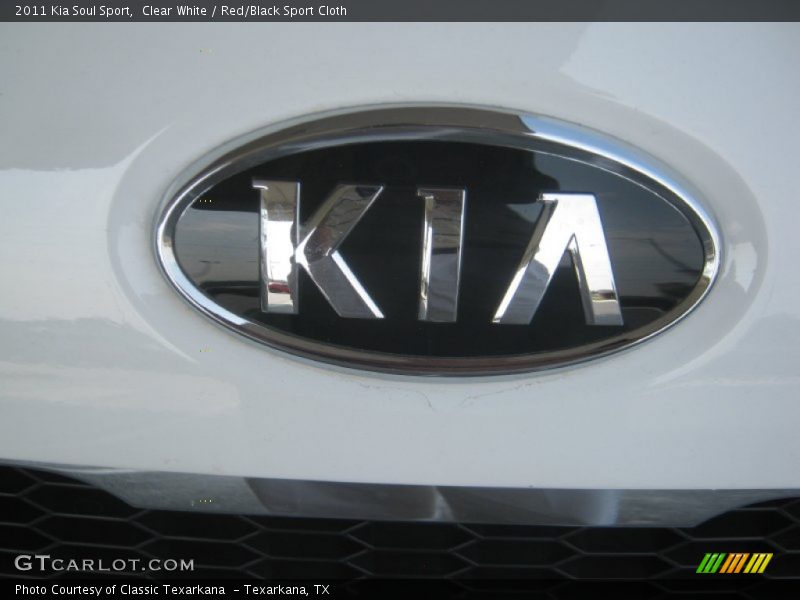 Clear White / Red/Black Sport Cloth 2011 Kia Soul Sport
